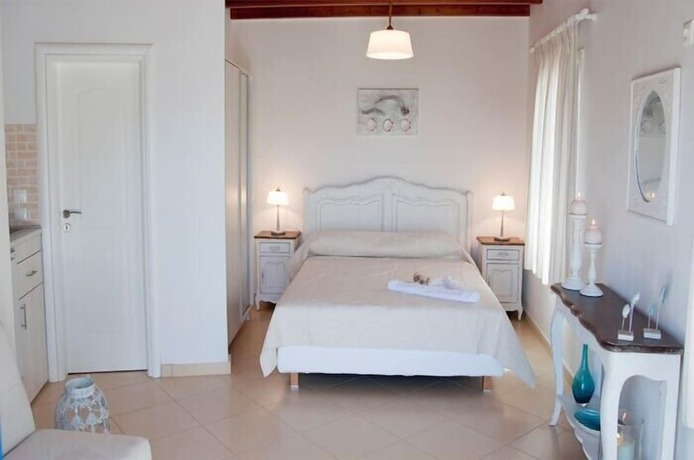 Imagen de la habitación del Hotel Amorgion Hotel. Foto 9