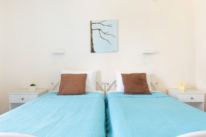 Imagen general del Hotel Amorossa Beachfront Village by Konnect. Foto 5