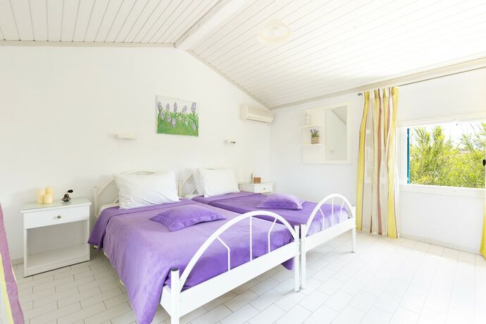 Imagen general del Hotel Amorossa Beachfront Village by Konnect. Foto 6