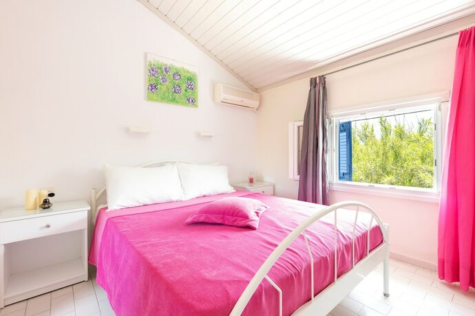 Imagen general del Hotel Amorossa Beachfront Village by Konnect. Foto 8