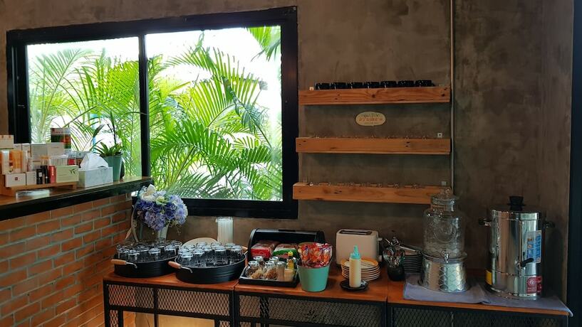 Imagen del bar/restaurante del Hotel A-mote Loft At Phitsanulok. Foto 14