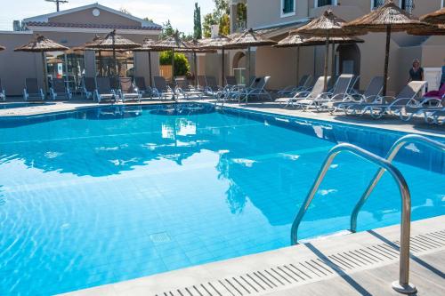 Imagen general del Hotel Amour Holiday Resort. Foto 2