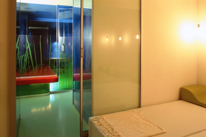 Imagen de la piscina del Hotel Amour Nice. Foto 12