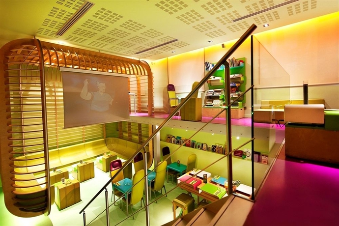 Imagen del bar/restaurante del Hotel Amour Nice. Foto 3