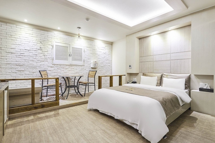 Imagen de la habitación del Hotel Amourex. Foto 8