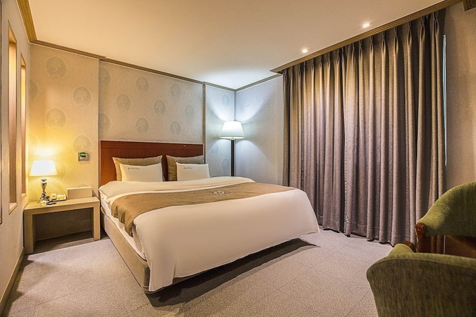 Imagen de la habitación del Hotel Amourex. Foto 10