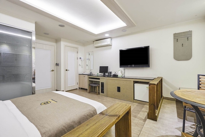 Imagen de la habitación del Hotel Amourex. Foto 18