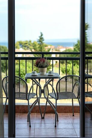 Imagen general del Hotel Ampelia Kassandra. Foto 10