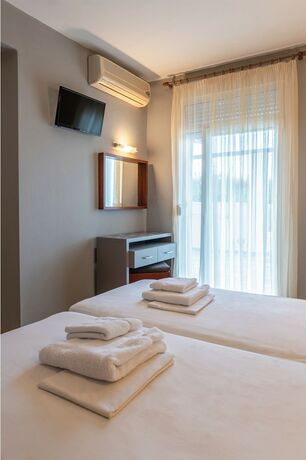 Imagen de la habitación del Hotel Ampelia Kassandra. Foto 18