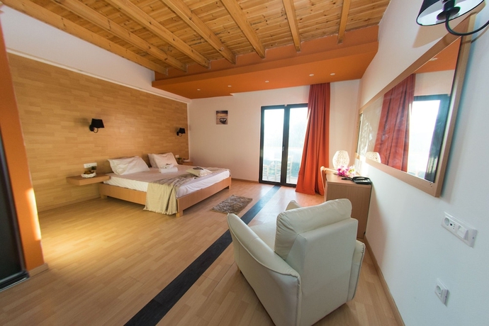 Imagen de la habitación del Hotel Ampelia Seaside Resort. Foto 11
