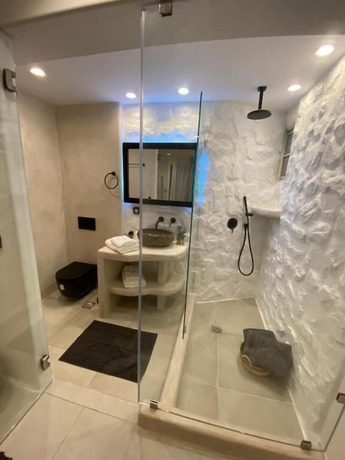 Imagen general del Hotel Ampelos Cas\'art. Foto 3