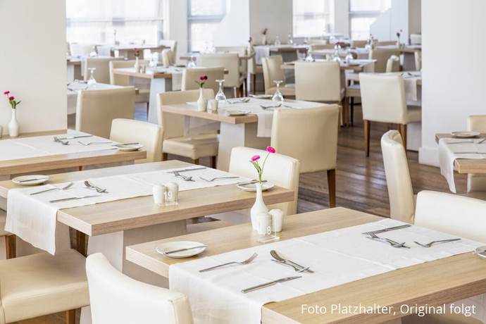 Imagen de los interiores del Hotel Amper. Foto 7