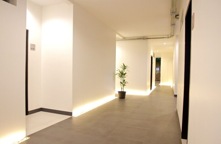 Imagen de los interiores del Hotel Ampera Avenue Residence. Foto 16