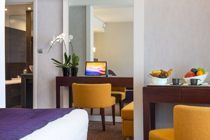 Imagen de la habitación del Hotel Ampere. Foto 7