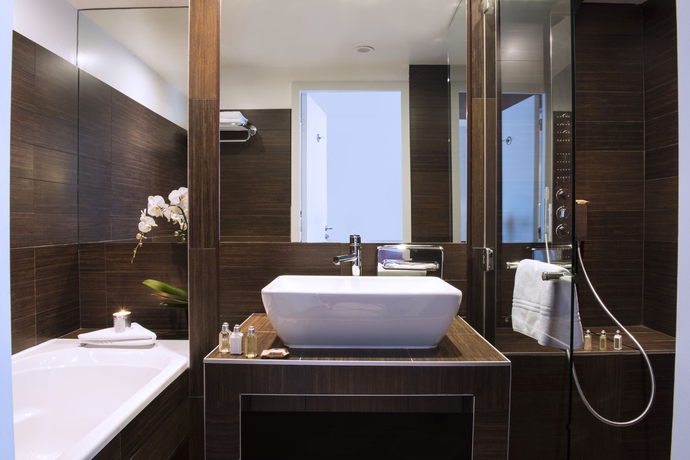 Imagen de la habitación del Hotel Ampere. Foto 8