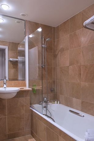 Imagen de la habitación del Hotel Ampere. Foto 15