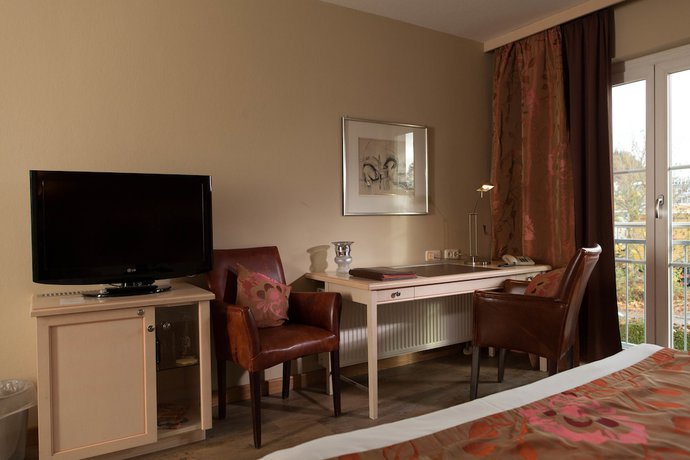 Imagen de la habitación del Hotel Ampervilla. Foto 7