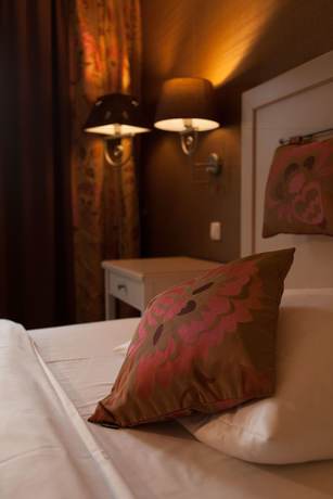 Imagen de la habitación del Hotel Ampervilla. Foto 9