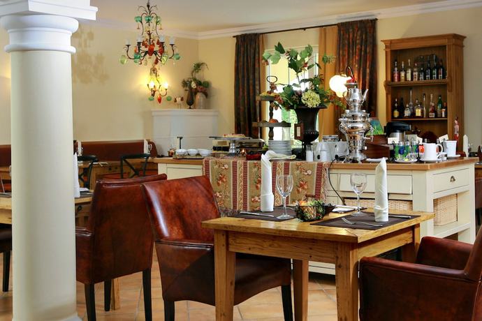 Imagen del bar/restaurante del Hotel Ampervilla. Foto 6
