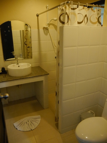 Imagen de la habitación del Hotel Ampha Place. Foto 2