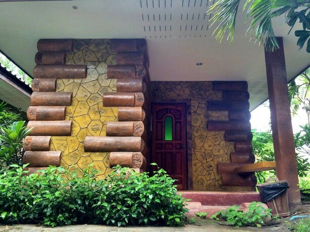 Imagen general del Hotel Amphawa Club. Foto 5