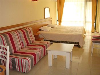 Imagen de la habitación del Hotel Amphibia Beach Complex. Foto 5