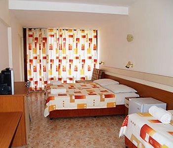 Imagen de los interiores del Hotel Amphibia Beach Complex. Foto 12