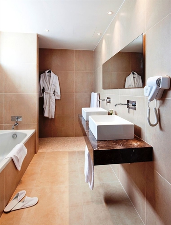 Imagen de la habitación del Hotel Amphora and Suites. Foto 4