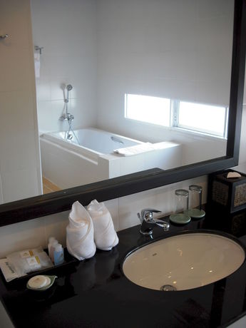 Imagen de la habitación del Hotel Ampo Residence. Foto 13