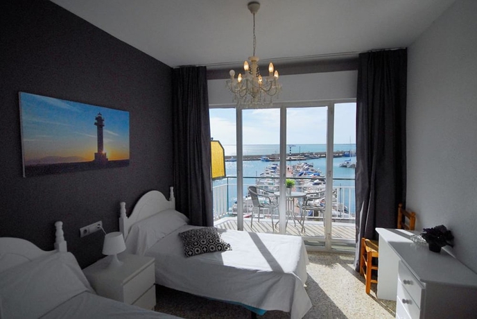 Imagen de la habitación del Hotel Ampolla Sol. Foto 12