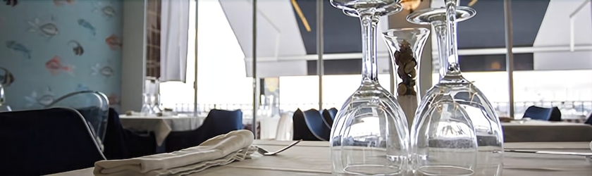 Imagen del bar/restaurante del Hotel Ampolla Sol. Foto 2