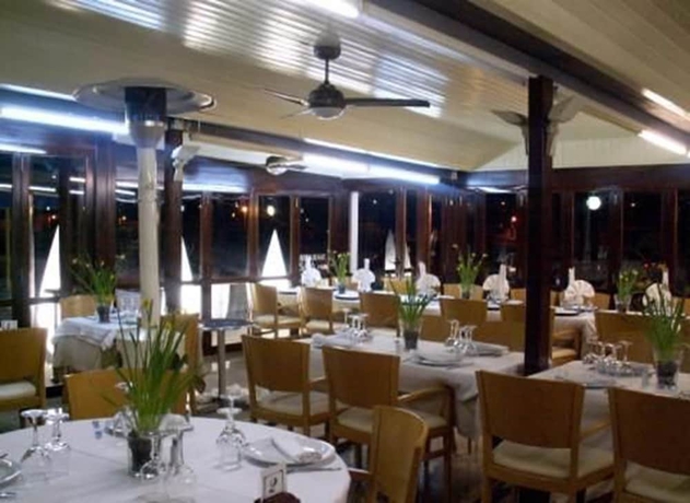 Imagen del bar/restaurante del Hotel Ampolla Sol. Foto 4