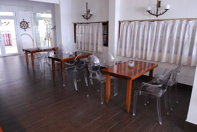 Imagen del bar/restaurante del Hotel Ampolla Sol. Foto 7