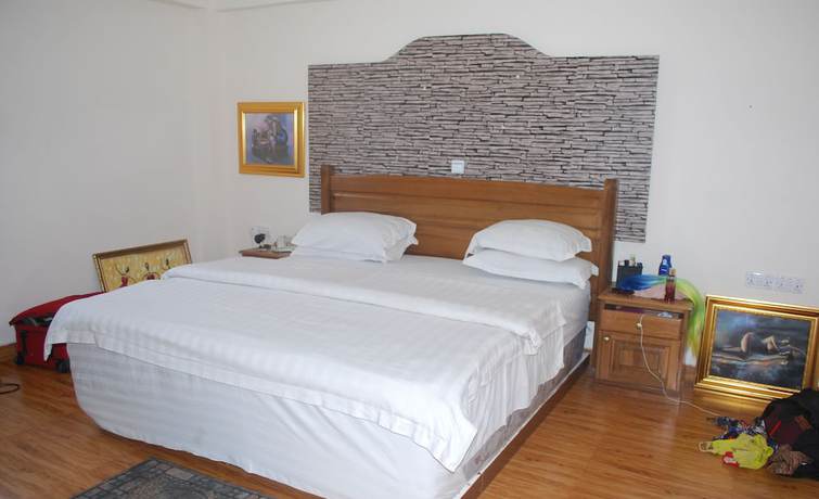 Imagen de la habitación del Hotel Ampomaah. Foto 16