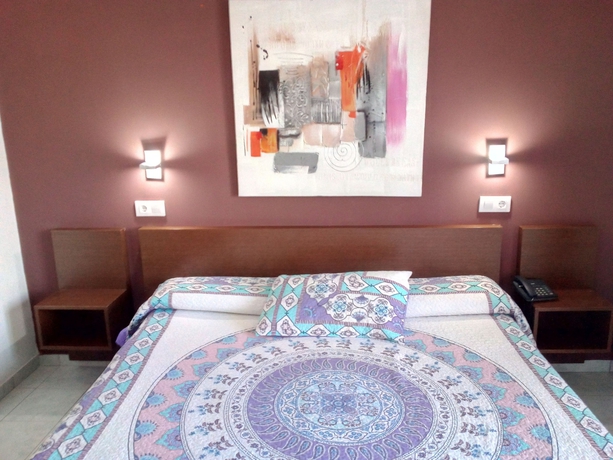 Imagen de la habitación del Hotel Ampuria Inn. Foto 11