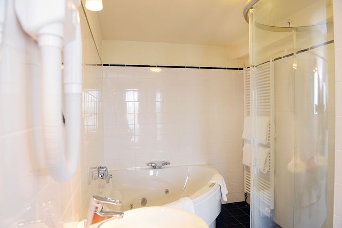 Imagen de la habitación del Hotel Amrâth Grand De L'empereur. Foto 12