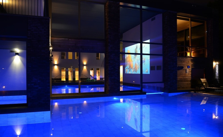 Imagen de la piscina del Hotel Amrâth and Thermen Born- Sittard. Foto 19