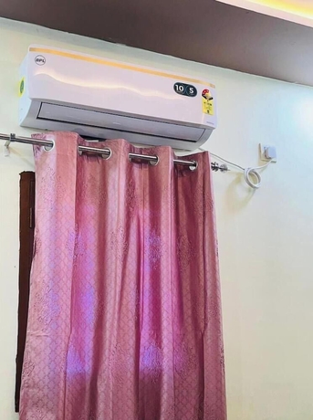 Imagen de la habitación del Hotel Amrit Residency, Mathura. Foto 10