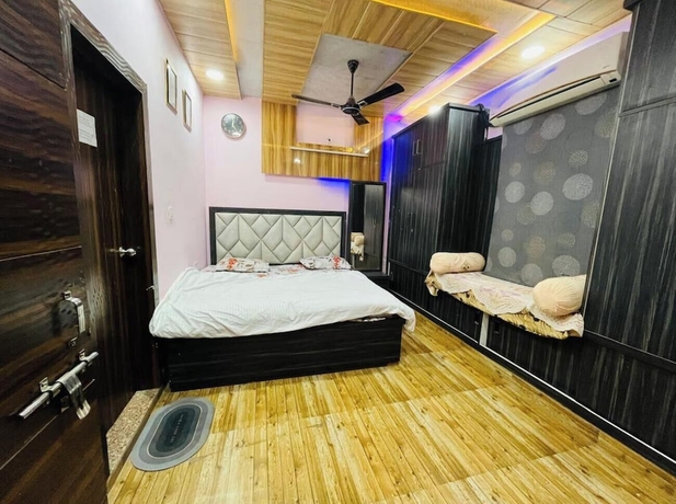 Imagen de la habitación del Hotel Amrit Residency, Mathura. Foto 2