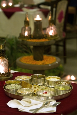 Imagen del bar/restaurante del Hotel Amritara Suryauday Haveli. Foto 4