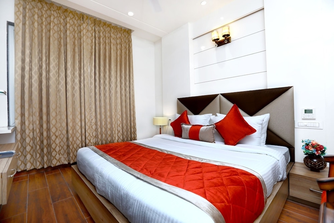 Imagen de la habitación del Hotel Amritsar Grand. Foto 2