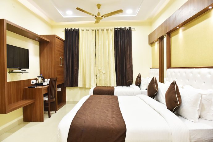 Imagen de la habitación del Hotel Amritsar International. Foto 8