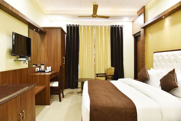 Imagen de la habitación del Hotel Amritsar International. Foto 10
