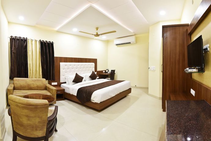 Imagen de la habitación del Hotel Amritsar International. Foto 14
