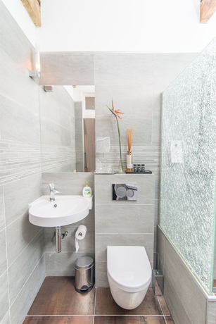 Imagen de la habitación del Hotel Amstel Corner. Foto 5