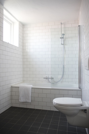 Imagen de la habitación del Hotel Amsterdam Beach Hotel. Foto 9