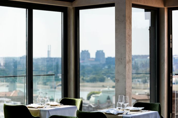 Imagen del bar/restaurante del Hotel Amsterdam, Belgrado. Foto 4