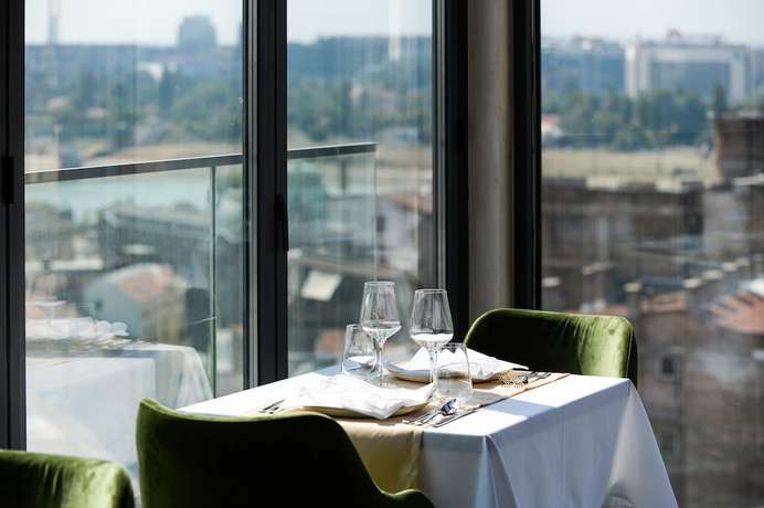 Imagen del bar/restaurante del Hotel Amsterdam, Belgrado. Foto 5