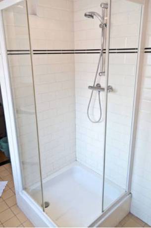 Imagen de la habitación del Hotel Amsterdam Central. Foto 7