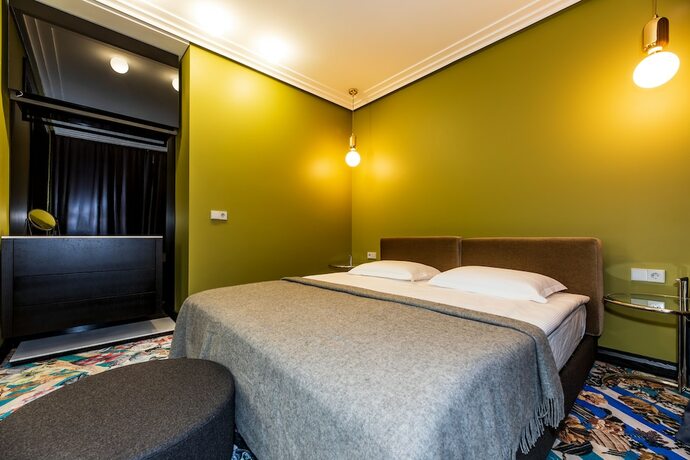 Imagen de la habitación del Hotel Amsterdam Plaza. Foto 14